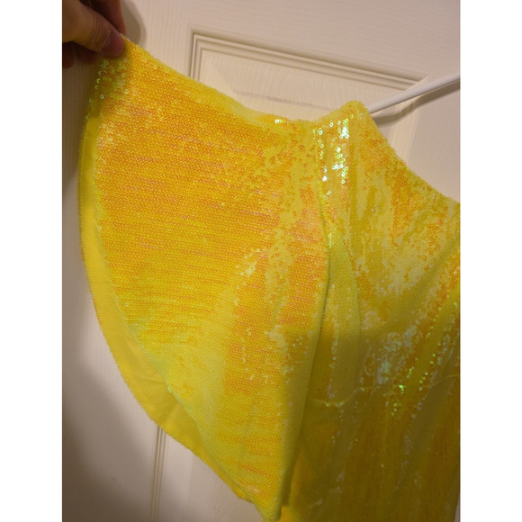 Girls Yellow/Gold Glitter Dress - Party/Formal 36' Inches (H) - 14' In (W) - Picture 2 of 6